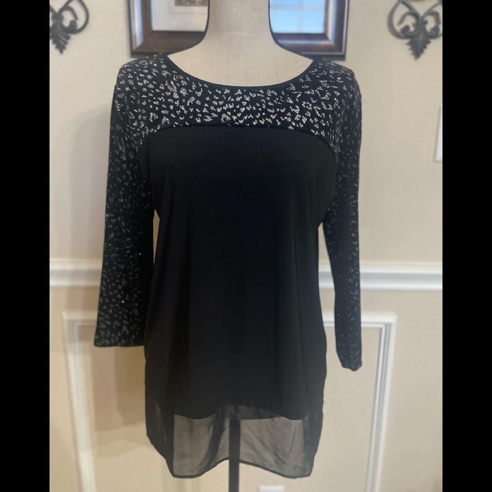 Notations Petite Large 3/4 Sleeve Black Top 2/Silver accents. Bust 38 Length 26